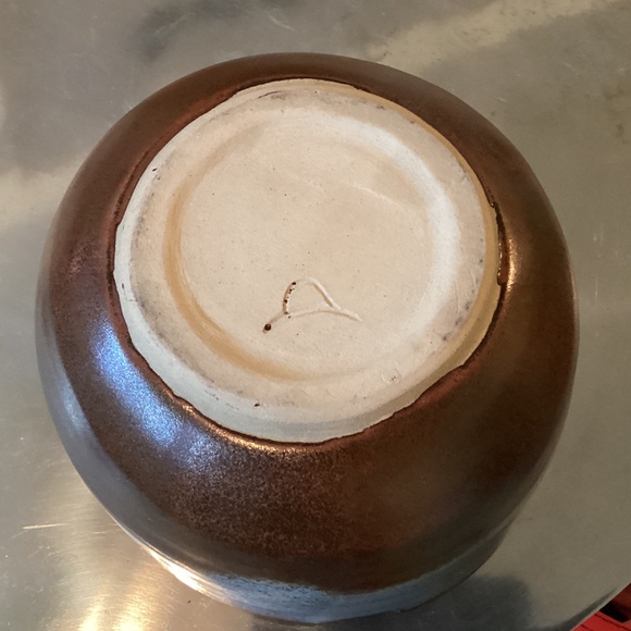 STUDIO POTTERY LARGE NOODLES BOWL/DECOR BOWL/PLANTER - Picture 5 of 8